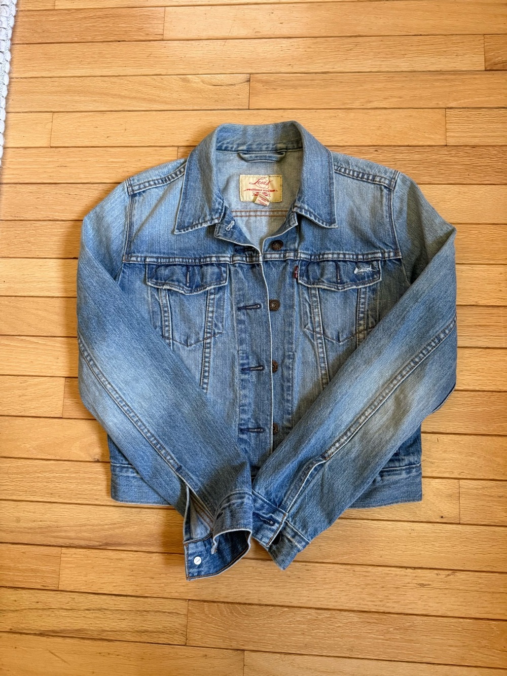 Women’s Levi’s Classic Light Blue Denim Jacket, size small